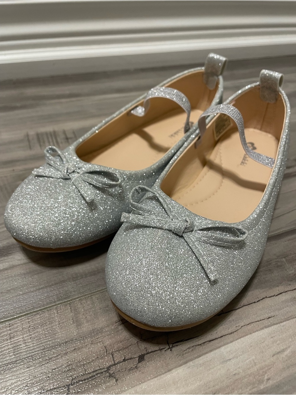 Girls Glitter Flats Size Youth 4 / EUR 35